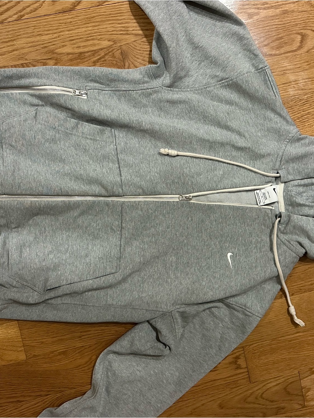 Nike Men’s Light Gray Full-Zip Hoodie Sweatshirt